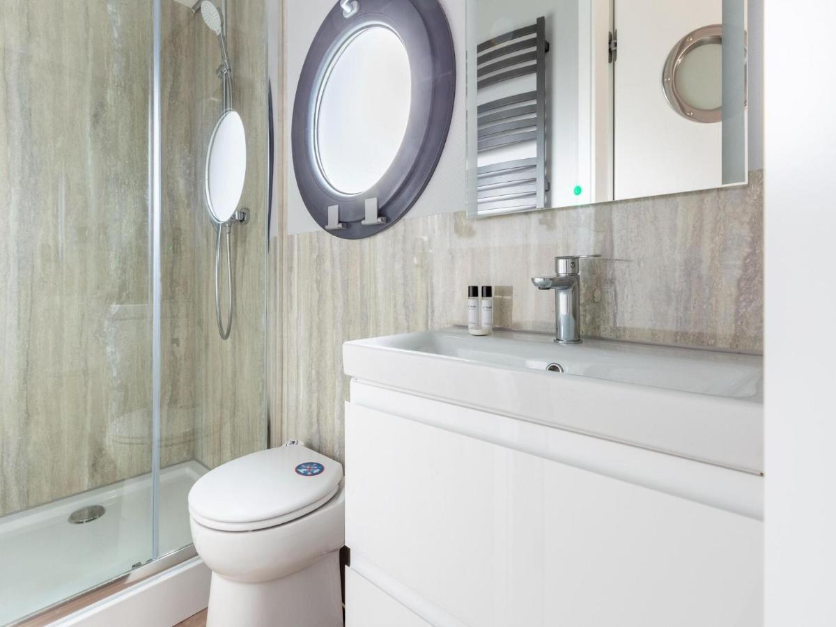 Готель Luxury Houseboat In Volendam Marina Екстер'єр фото