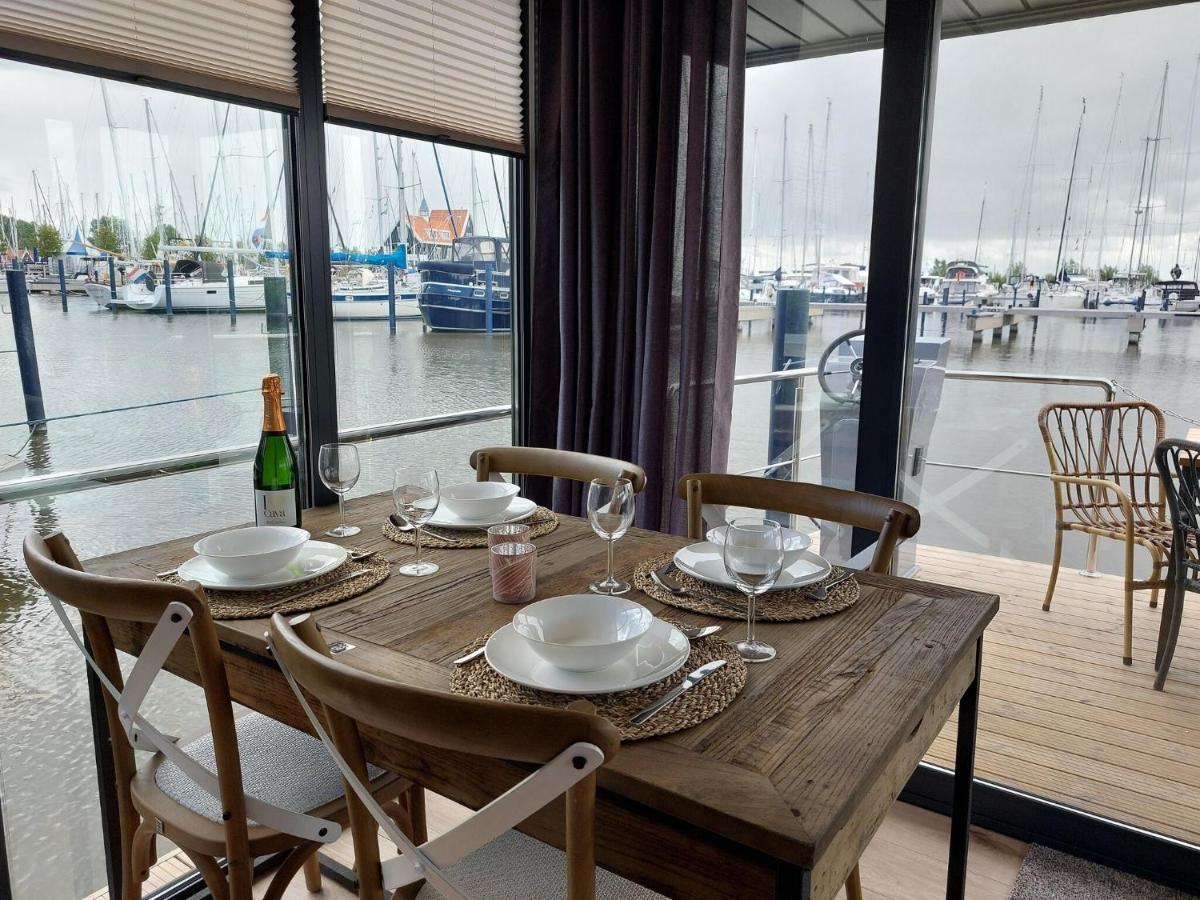 Готель Luxury Houseboat In Volendam Marina Екстер'єр фото