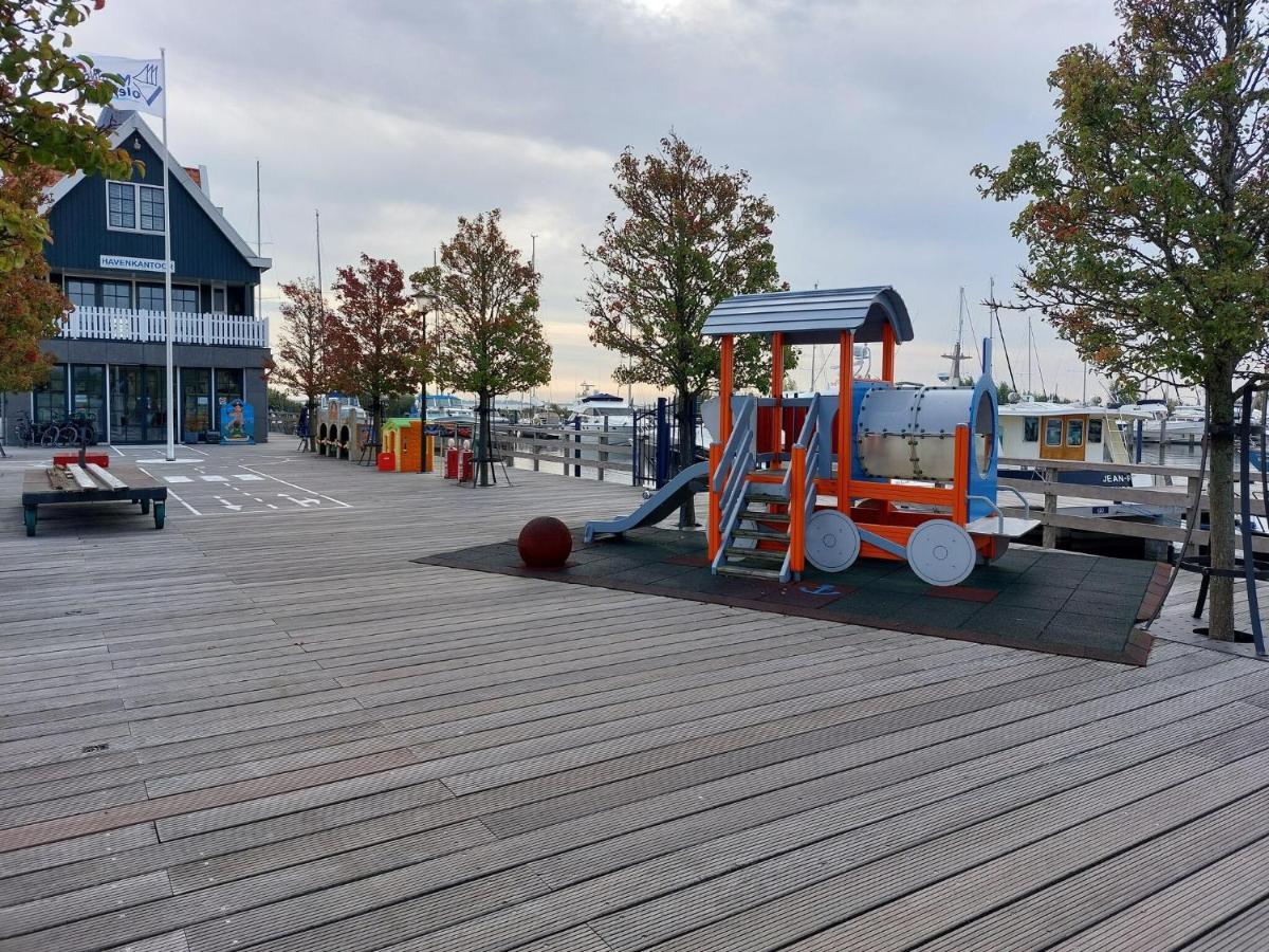 Готель Luxury Houseboat In Volendam Marina Екстер'єр фото