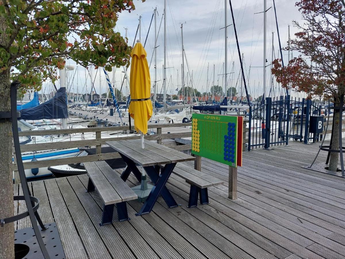 Готель Luxury Houseboat In Volendam Marina Екстер'єр фото